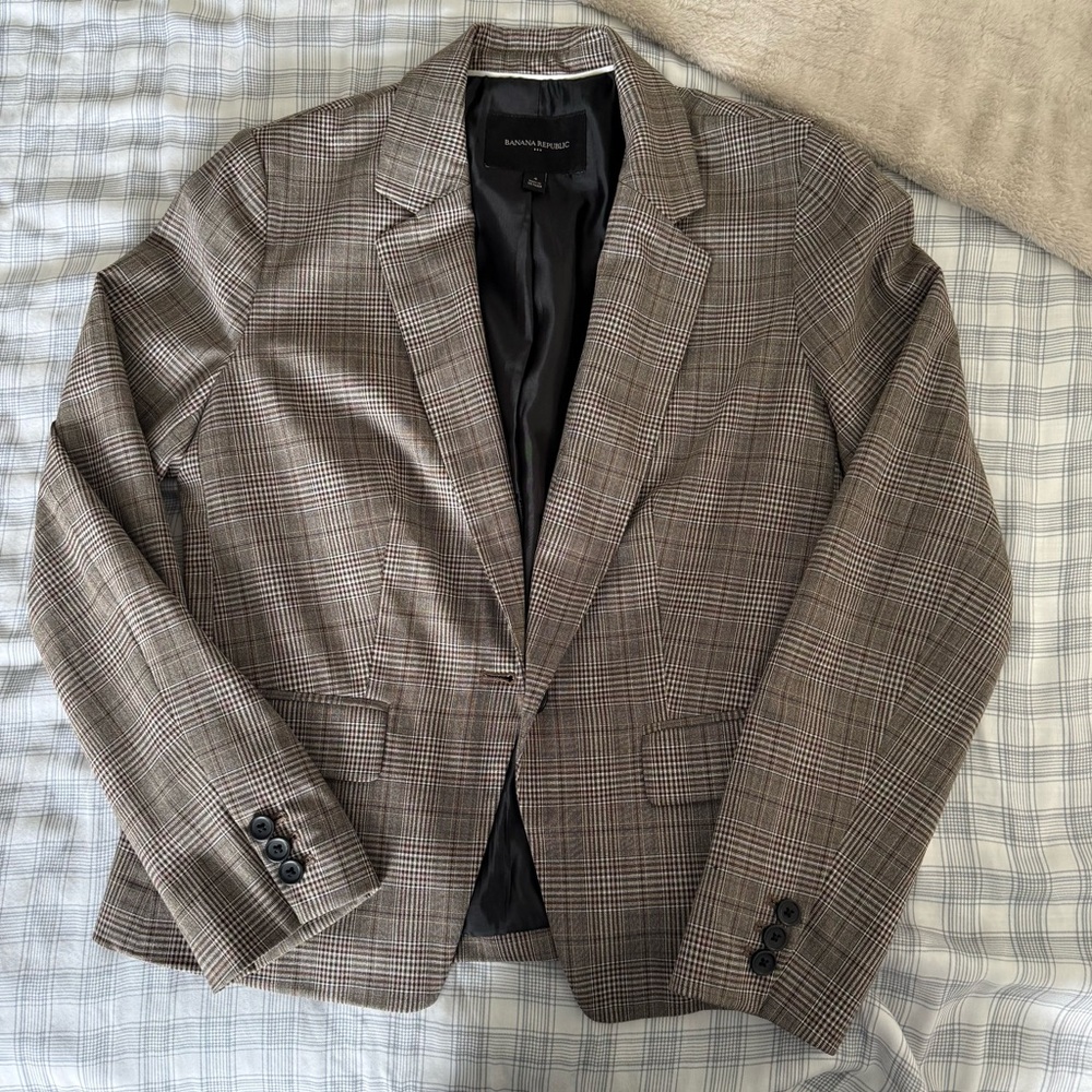 Banana Republic women’s Plaid Blazer - Brown and Black